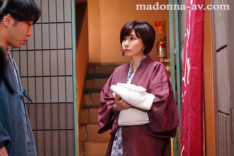 【经典作品字幕系列-置顶】里美ゆりあ作品JUY-893,危険な戀は蜜の味 ～社員旅行先で燃え上がる不貞関係L! 经典作品字幕系列-第1张